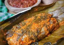 Tambahkan seruas dari lengkuas, memarkan. Resep Pepes Pindang Kemangi Belimbing Wuluh Modern Id