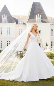 Schließlich wird es für immer unvergessen bleiben! Koniglich Inspiriertes Einfaches Brautkleid Stella York Wedding Dresses