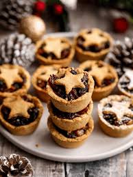 Veganoo Vegan Reviews: Review: Co-Operative Cherry Pie / Gooseberry Pie