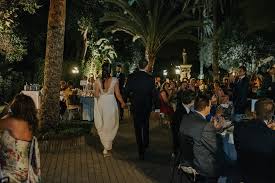 Te contamos todos los gastos que lleva una boda en y, si dejas volar tu imaginación, existen tantos complementos para tu boda, como a ti se te ocurran; Las Mejores Canciones Para Los Momentos De Tu Boda