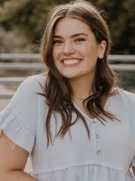 Madeline Banks's Instagram, Twitter & Facebook