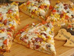 10 dakika da pratik pizza ekmek hamurundan pizza yemek tarifi yemek tarifleri yemek gida