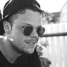 Christopher Koenig's Instagram, Twitter & Facebook