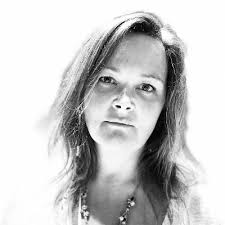 Lesley-Anne Hogan (@ItsLesleyHogan)