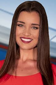 Kristen Chase's Instagram, Twitter & Facebook