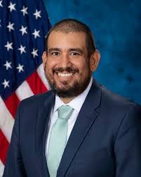 Jose Pepe's Instagram, Twitter & Facebook