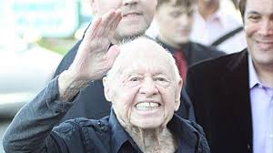 Mickey Rooney lega su modesto patrimonio a uno de sus hijastros