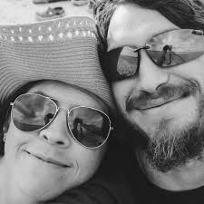 Bald eagle egg size: 6-8 centimeters long