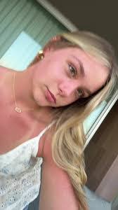 Carlie Sanborn's Instagram, Twitter & Facebook