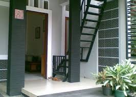 Namun waktu ini, membangun rumah rumah sederhana yang murah sekalipun hal sulit. Desain Model Teras Rumah Sederhana Teras