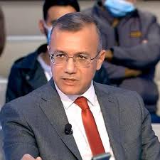 قال عضو كتلة «الوسط المستقل» النائب #علي_درويش في تصريح لـ«الشرق الأوسط» إن  ملف «الكابيتال كونترول» من الأساس «ملف شائك، وكان يجب أن يقر في بداية  الأزمة، لكن التعثر في إدارته (أنتج مشكلة)،