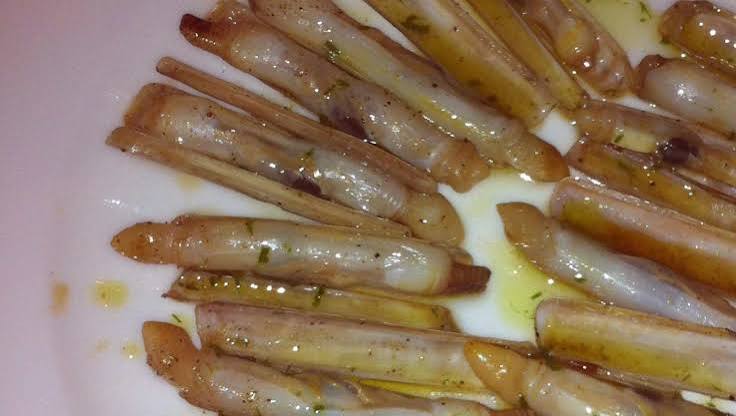 Steamed Razor Clams