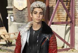 Cameron boyce, sofia carson, mitchell hope, dove cameron, and booboo stewart in 'descendants 3'. Cameron Boyce Dead Disney Channel Star S Cause Of Death Revealed Tvline