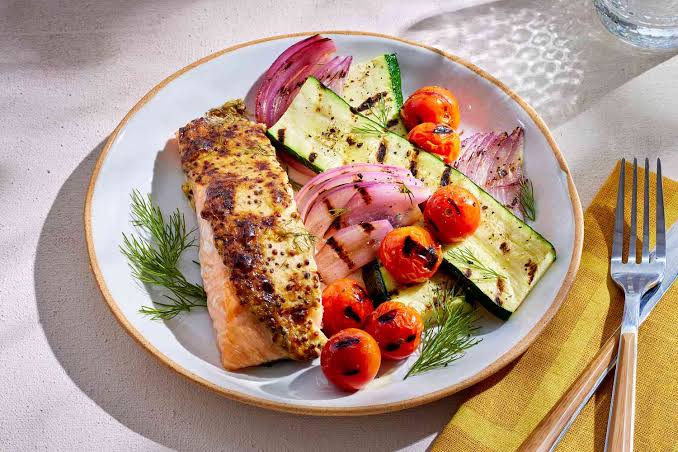 Mustard-Dill Grilled Salmon & Vegetables