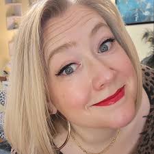 OOTD: Fake leather leggings and leopard print. I just love it. OK, peace  out! #styleover40 #embraceyourcurves