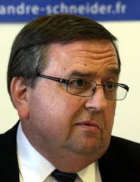 Palais-Bourbon André Schneider chiffonné ?