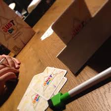 Just One De Reposproduction 3 7 8 20min De Ludovic Roudy Bruno Sautter Jouonsrevons Jeuxdesociete Boardgames J2s Board Games Cinnamon Sticks Swiffer