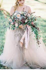 Wholesale wedding flowers online ensures that you will have replacement of flowers at no additional cost if by some unforeseen reason the flowers you ordered are not available. Romantische Trauung In Italien Von Blue Ivory Und Grace Blush Photography Hochzeitsguide Spring Wedding Style Wedding Flowers Beautiful Wedding Flowers