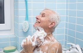 Oggi invece esistono molteplici soluzioni tecnologiche, dalla vasca idromassaggio alla vasca da bagno dotata di porta laterale apribile, per rendere agevole l'ingresso e l'uscita anche alle. Vasca Da Bagno Con Sportello Prezzi Consigli E Idee Tirichiamo It