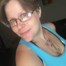 Lori Tripp's Instagram, Twitter & Facebook