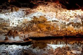 Resultado de imagen de cuevas del soplao