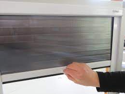 Unsere innovativen verbundfenster besitzen einen integrierten sonnenschutz zwischen den fensterscheiben. Bester Sonnenschutz Von Innen Herstellerubersicht Faire Fabrikspreise