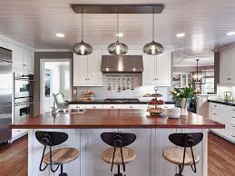 how many pendant lights should be used