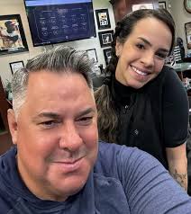 Thanks to Keyse at @v_barbershop for giving me a fresh cut so that I can  head into the weekend in style! 🤩