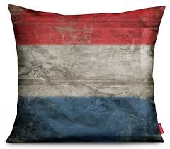 Diese liste der nationalflaggen enthält die flaggen der von der uno offiziell anerkannten souveränen staaten. Kissen Motiv Niederlande Flagge Kissolino