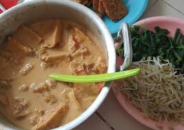 Resep sambel tumpang solo versi ringan|dapuremak **jika pengen lebih kental bisa tambah santan dan tempe semangit. Resep Sambal Tumpang Solo Resep Sambal Tumpang Solo Dimasak Dengan Bumbu Khas Manis Dan Gurih Yang Khas Dari Sambal Ini Adalah Penggunaan Dua Jenis Tempe Tempe Yang Sudah Menjelang Busuk