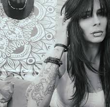 How to clean plastic cutting boards?