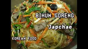 Masakan adalah salah satu warisan budaya yang patut kita jaga karena setiap area memiliki karasteristik tersendiri walaupun namanya sama tetapi rasa dan aroma yang berbeda seperti bihun. Resep Bihun Goreng Ala Korea Japchae Glass Noodle Stir Youtube