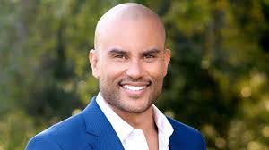 Charles Dias's Instagram, Twitter & Facebook