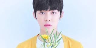 Nama fandomnya yaitu army yang mempunyai kepanjangan adorable. Muncul Adik Dari Bts Inilah Biodata Dan Fakta Unik Dari Txt Number Kapanlagi Com