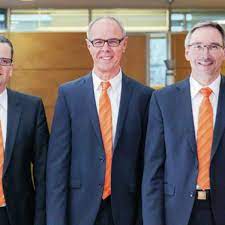 Aufgrund der aktuellen lage kann es bei den öffnungszeiten ihrer bank zu einschränkungen und abweichungen zu den hier gezeigten zeiten kommen. Genossen Leisten Gute Arbeit Wirtschaft Regional