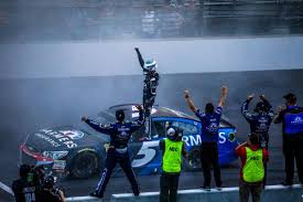 The last two years fans have chosen as their favorite driver chase elliott, perhaps as much because he is the son of the phenomenally popular nascar legend bill elliott. Nascar Brickyard 400 Indy 7 23 17 Kasey Kahne 5 Hendrick Motorsports Gets 1st Win In 3 Years Bryant Racing High Quality Custom Crankshafts