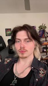 Walk Up Song Quinn Xcii