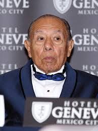 Carlos Terrones's Instagram, Twitter & Facebook