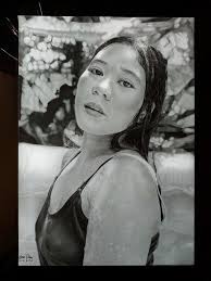 Beautiful drawings vs references by the artist @pencil_drawing_portraits