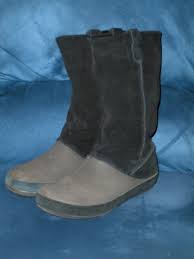 Shop with afterpay on eligible items. Crocs Berryessa Womens Boots Black Mukluks Suede Size 10 Black Boots Women Womens Boots Black Mukluks