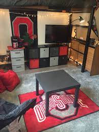Loft Bed Hang Out Space Dorm Room Diy Dorm Room Designs Boys Dorm Room