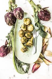 Artichauts A La Romaine Carciofi Alla Romana Quatre Saisons Au Jardin Recette En 2020 Artichaut Recettes De Cuisine Plats Italiens
