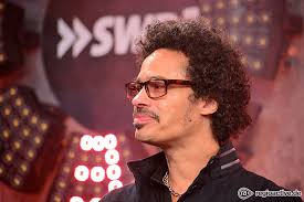 Ben affleck is a 48 year old american actor. Grosse Plane Fotos Von Eagle Eye Cherry Beim Swr3 New Pop Festival 2018 Regioactive De