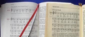 Ganze 145 lie­der sind ökumenisch, von denen 90 auch im. Reform Der Reform Katholisch De