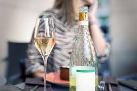Alkoholabhangigkeit Ach Das Glas Wein Ab Wann Beginnt Die Sucht Barbara De
