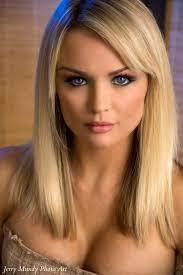 Tracey Knighten's Instagram, Twitter & Facebook