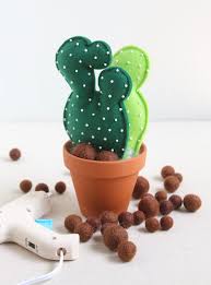 A cactus craft tutorial that's as stylish as it is useful. Felt Cactus Diy Benzie Design