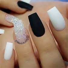 Here are 120+ images of the most popular coffin nails designs, and trendy coffin nails colors. Black And White Ombre Acrylic Nails Nailstip