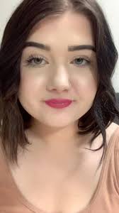 madison Wakefield (@madwomandiary)