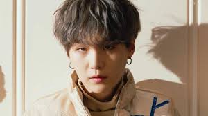Itachi uchiha asthetic / sxdpalace itachi itachi uchiha anime aesthetic wallpaper itachi : Ini Alasan Suga Bts Miliki Bekas Luka Di Sekitar Mata Dalam Video Musik Daechwita Agust D Tribunnews Com Mobile